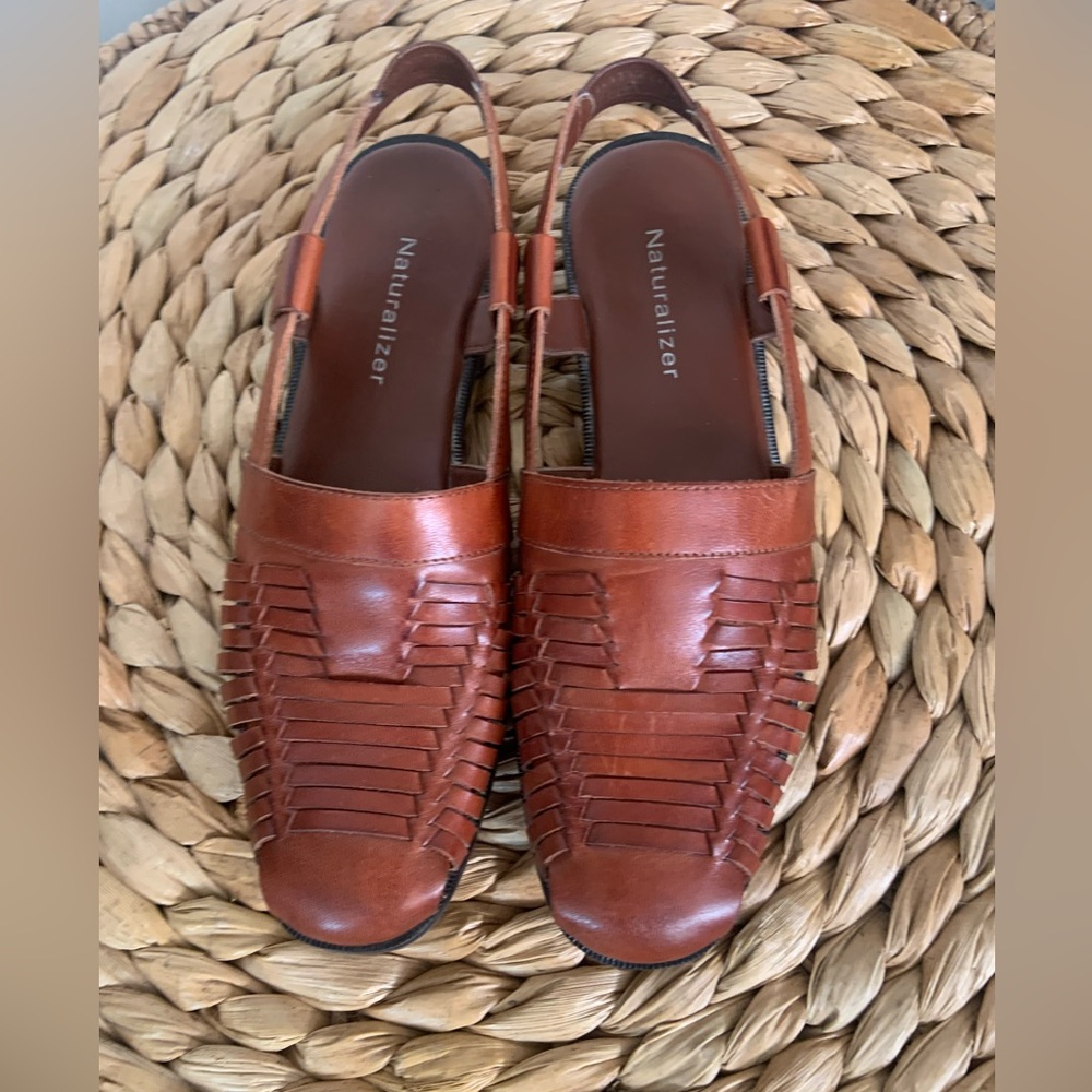 Vintage Naturalizer woven slingback